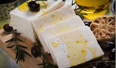 Feta Peyniri Nedir? Yerine Hangi Peynir Kullanılır?