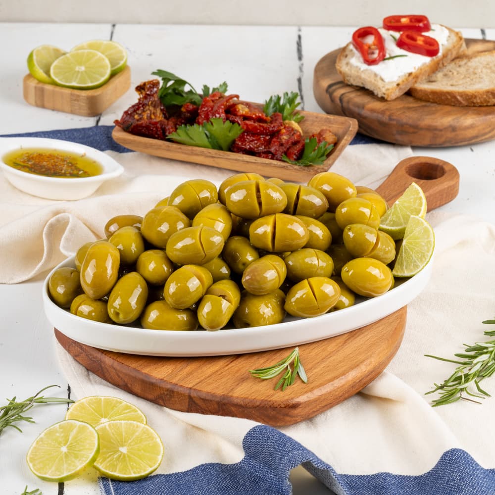 Yöre Akdeniz Kırma Yeşil Zeytin ürünü