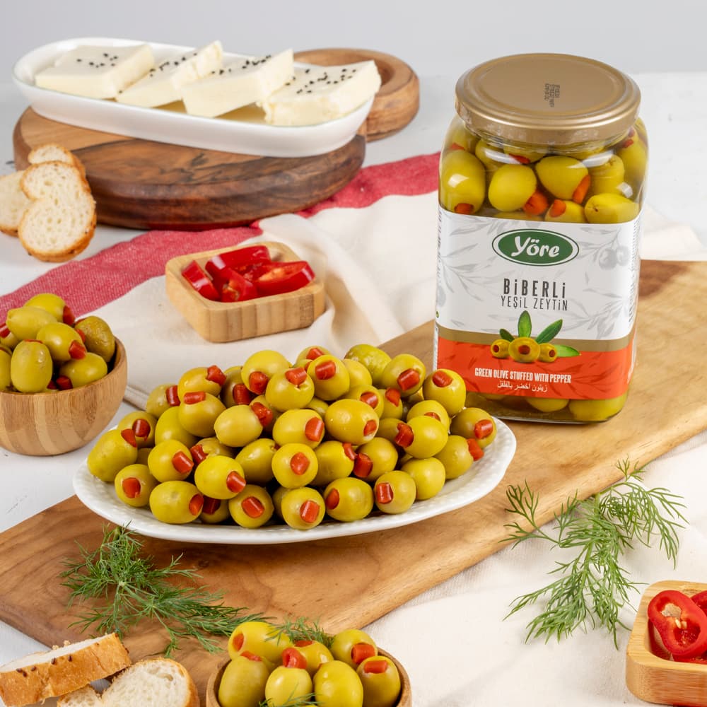 Yöre Domat Biberli Jumbo Yeşil Zeytin 550 gr (181-200 Kalibre) ürünü